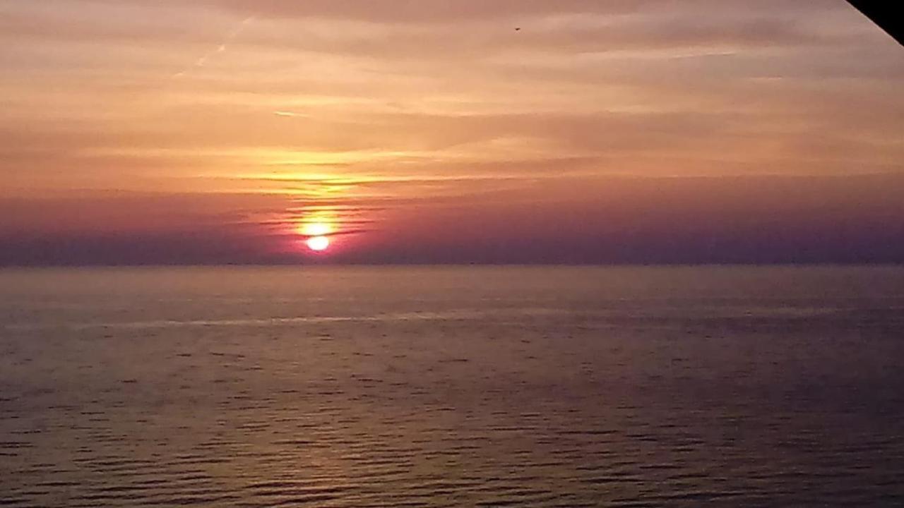 Batumi Beach Tower Екстер'єр фото