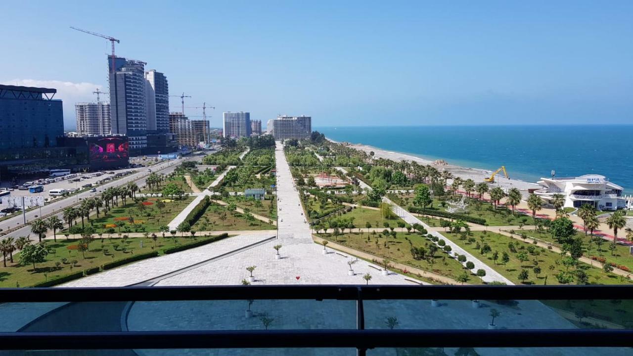 Batumi Beach Tower Екстер'єр фото